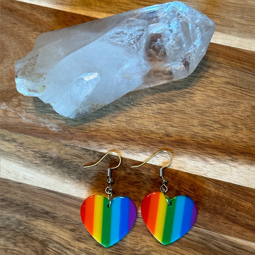 New LBGTQ heart shaped rainbow 🌈 Earrings Gay Pride 🏳️‍🌈